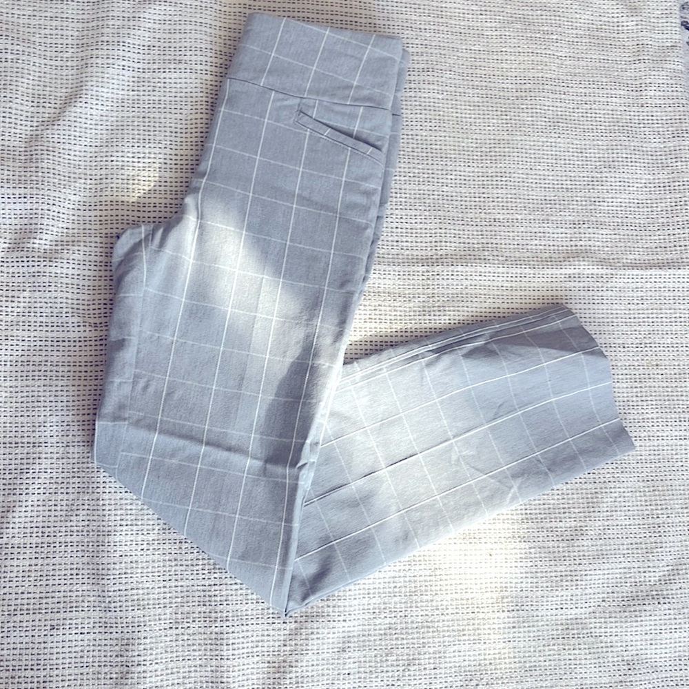Women grey checkered pants with white lines
